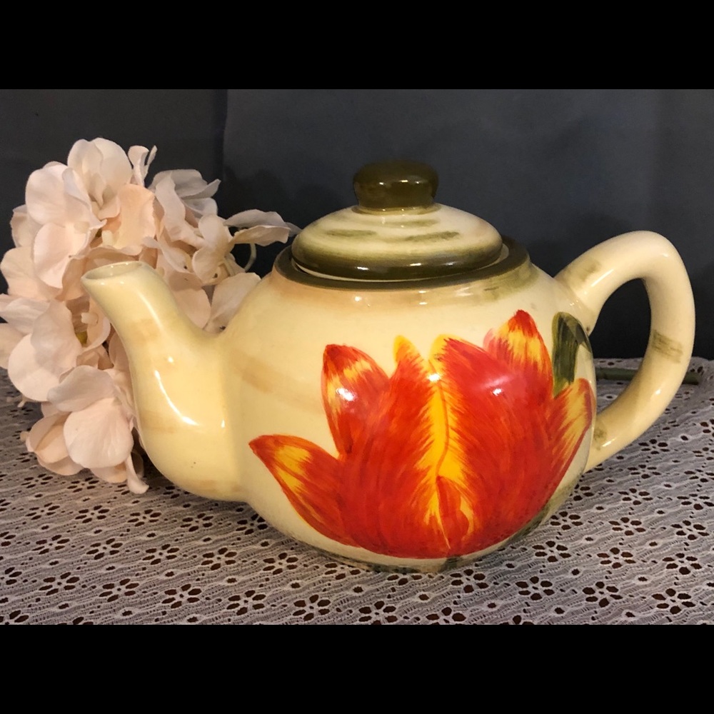 Cottagecore teapot